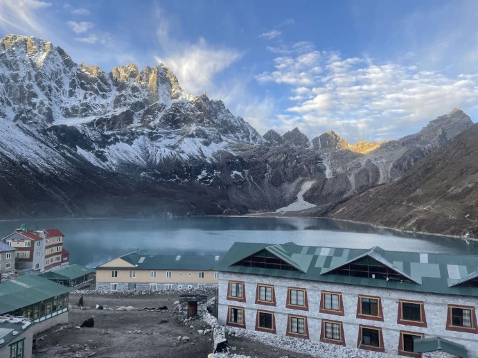  lac sacré de Gokyo au coucher du soleil
