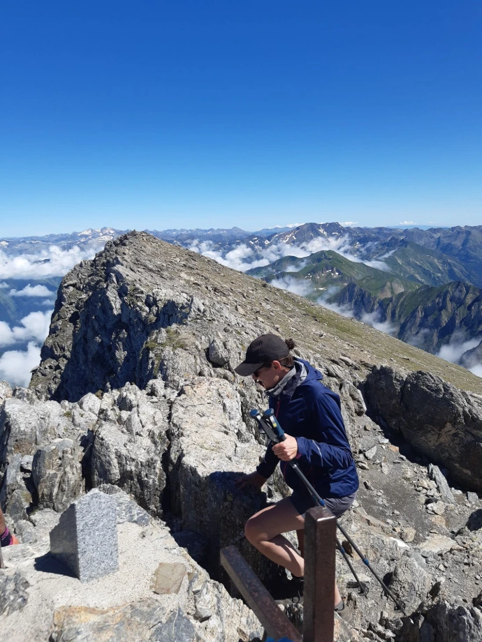 Arrivée au sommet du Mont Valier en Ariège